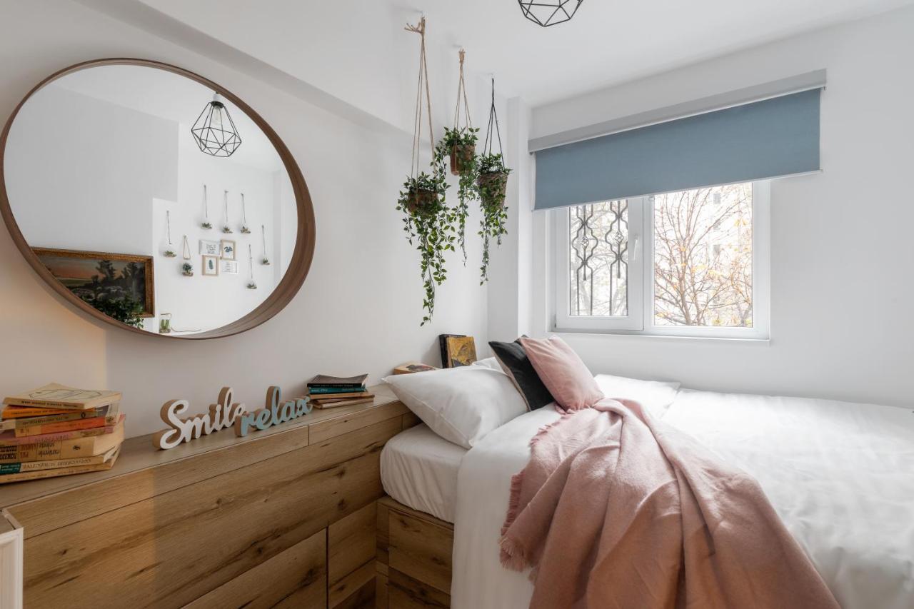 Eclectic 3 Bedroom Calea Victoriei By Urbanesq بوخارست المظهر الخارجي الصورة