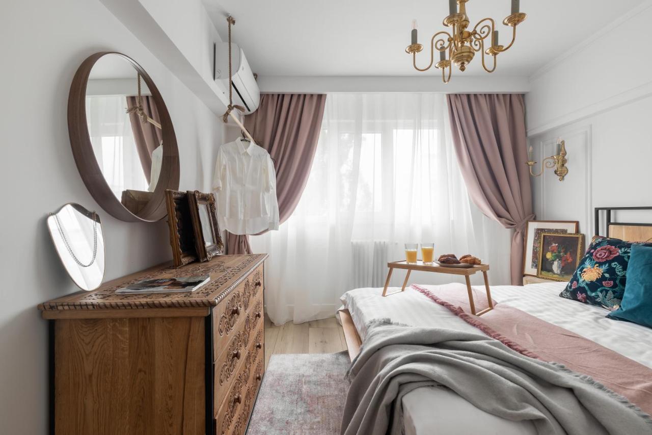 Eclectic 3 Bedroom Calea Victoriei By Urbanesq بوخارست المظهر الخارجي الصورة